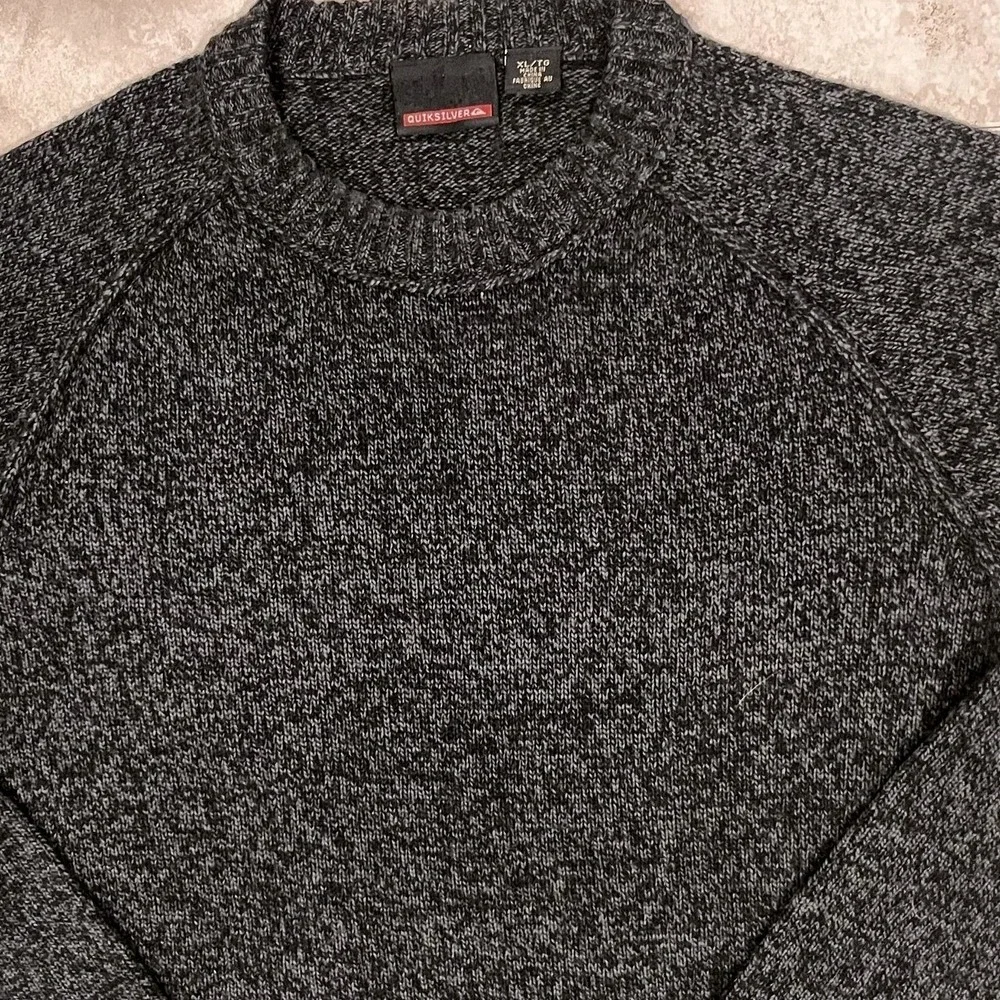 Quiksilver Sweater Mens XL Gray Knit Crewneck Pullover Logo Raglan Warm